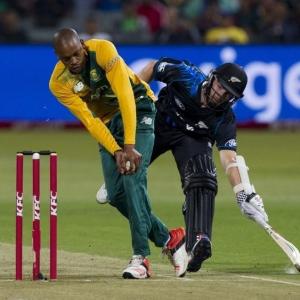 South Africa spinner Phangiso reported for suspect action