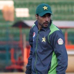Pakistan pick tainted paceman Amir for New Zealand tour