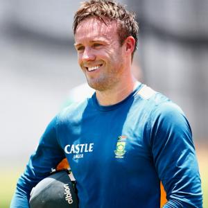 AB de Villiers considering retirement?