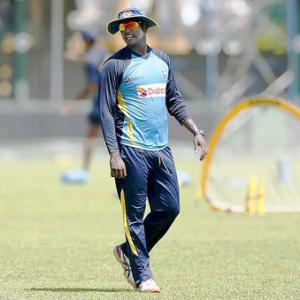 Sri Lanka bowling coach banned, skipper Mathews to meet police