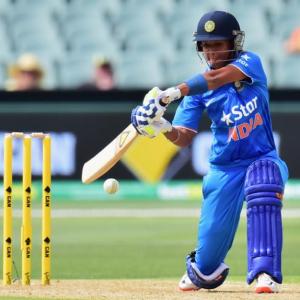 Harmanpreet Kaur to become first Indian to play in Women's Big Bash
