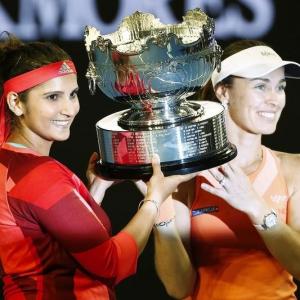 Sania-Hingis win Australian Open, complete 'Grand' hat-trick