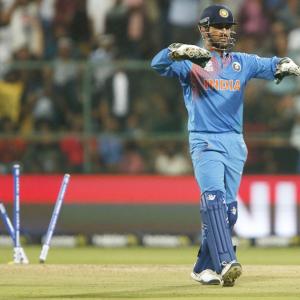 New milestone for Dhoni:  350 dismissals in ODIs