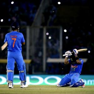 How Kohli single-handedly carried India into World T20 semis
