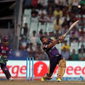 IPL PHOTOS: Yusuf powers KKR in rain-hit game, Pune ousted