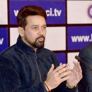 Supreme Court bars BCCI from releasing funds, postpones hearing