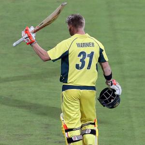 Warner heroics in vain as South Africa whitewash Australia