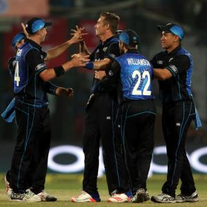 Williamson hits century as New Zealand edge past India`