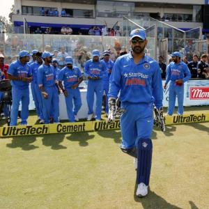 Raina ruled out as India retain squad for last 2 ODIs vs NZ
