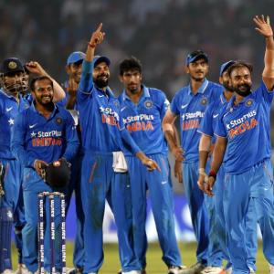 Dhoni hails 'exceptional performance' by bowlers after series triumph