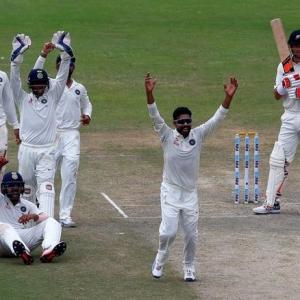 Lbw glut puts New Zealand on back foot in Kanpur