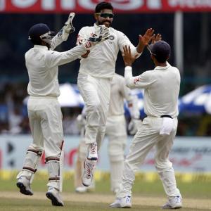 Jadeja and Ashwin shine as India dominate Day 3