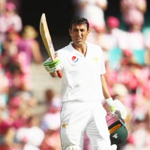 Younis Khan becomes first Pakistani and oldest to score 10000 Test runs