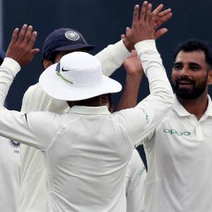 3rd Test: Sri Lanka stagger as they chase 410 for victory