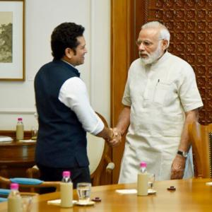 Tendulkar receives PM Modi's blessings