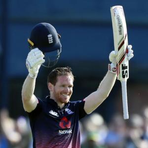 Morgan ton leads England to opening win over SA
