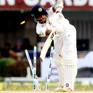 Sri Lanka hold on for tense draw after Kohli masterclass