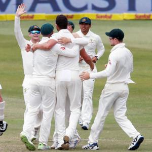 Australia take just 20 minutes to whip SA by 118 runs in Durban