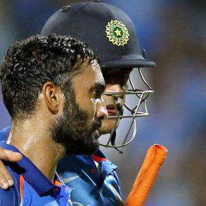 Unfair to compare me with Dhoni, says Karthik