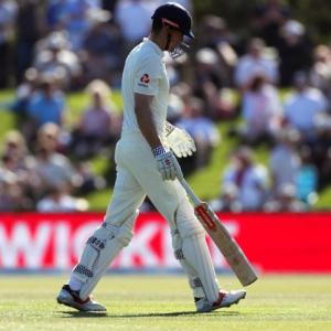 Cook's slump continues; questions about retirement again likely