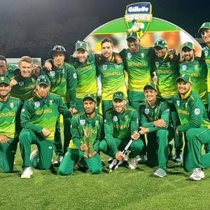 Miller and Du Plessis hit tons as South Africa seal series