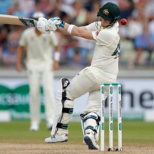 Ashes PIX: Smith frustrates England again