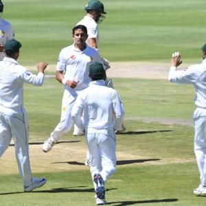 3rd Test: Pakistan lose late wickets after South Africa collapse