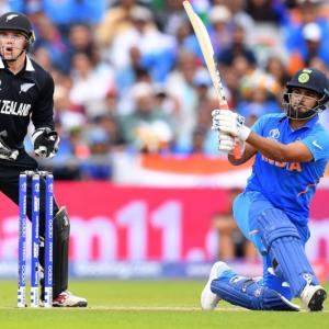 Kohli goes easy on Pant, says will learn from mistakes