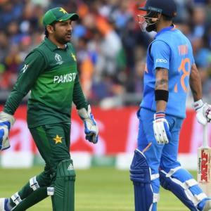 Shoaib Akhtar slams Sarfaraz's 'brainless captaincy'