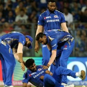 Update: Bumrah has 'recovered well' after hurting shoulder