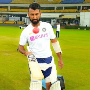 Pujara can't keep his eyes away from pink ball