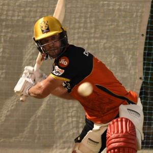 SEE: ABD enjoys first hit-out at RCB nets