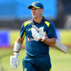 Warner ruled out of second Test against India