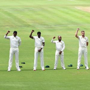 South Africans raise fists before Test against Lanka
