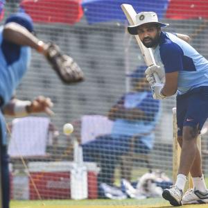 India in opening dilemma against confident Aussies