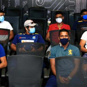 Sri Lankan cricketers resume training after lockdown