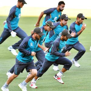 Pak players to quaratine for 2 weeks on arrival in UK