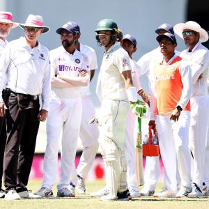 Langer praises Paine after he joins India huddle