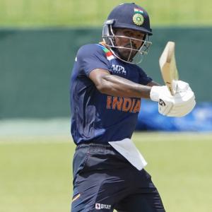 SEE: Pandya, Dhawan smash it out of the park