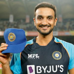 Honour and privilege to play for the country: Harshal