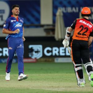 Stoinis suffers hamstring injury in IPL game vs SRH