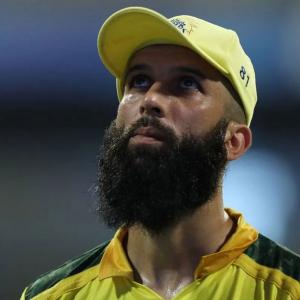CSK's Moeen gets India visa but will miss opening game