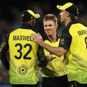 T20 WC: Aus win by whisker, rely on SL to stay alive