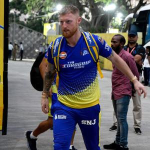 Latest setback keeps Stokes out for another week