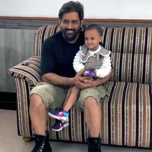 Aww! This Dhoni Pic Will Melt Your Heart