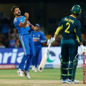 India's unlikely heroes stun Aus; win series in style