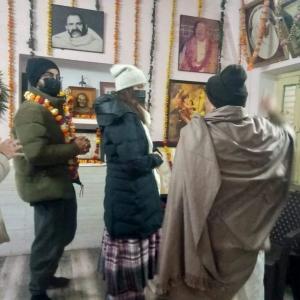 Did Virat-Anushka Meditate In Vrindavan?