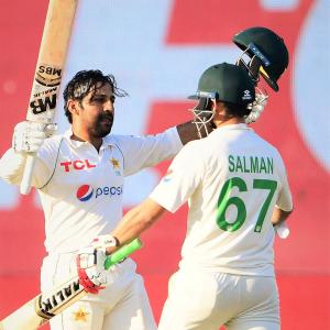 Sarfaraz hits century as Karachi Test ends in draw