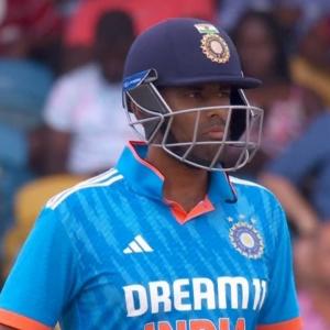 Jaffer hits out at SKY, Dravid defends youngster
