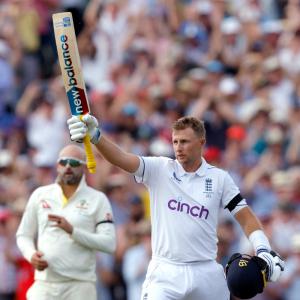 PICS: Eng vs Aus, 1st Ashes Test, Day 1